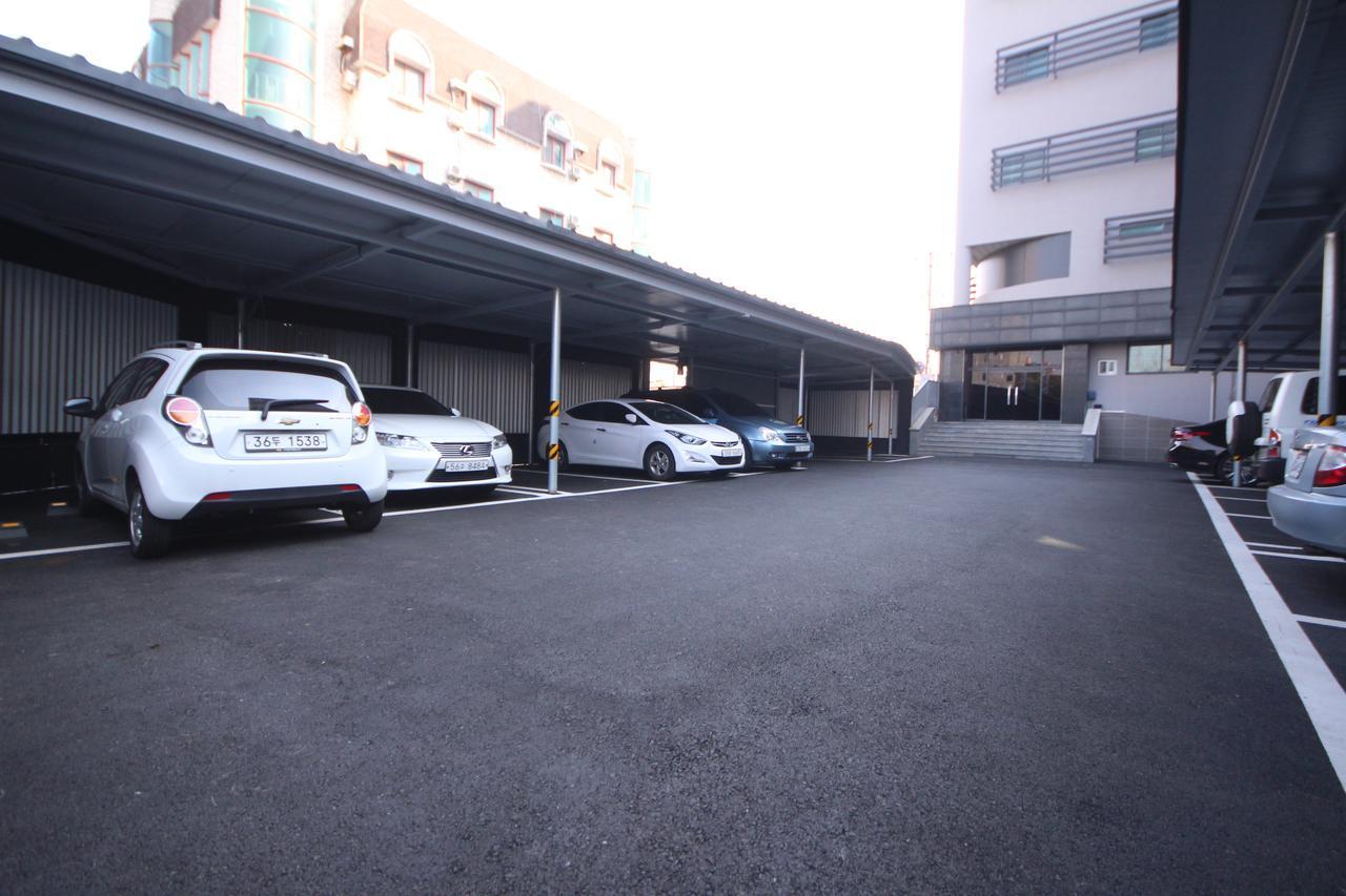 Paradise Hotel Gunsan Bagian luar foto